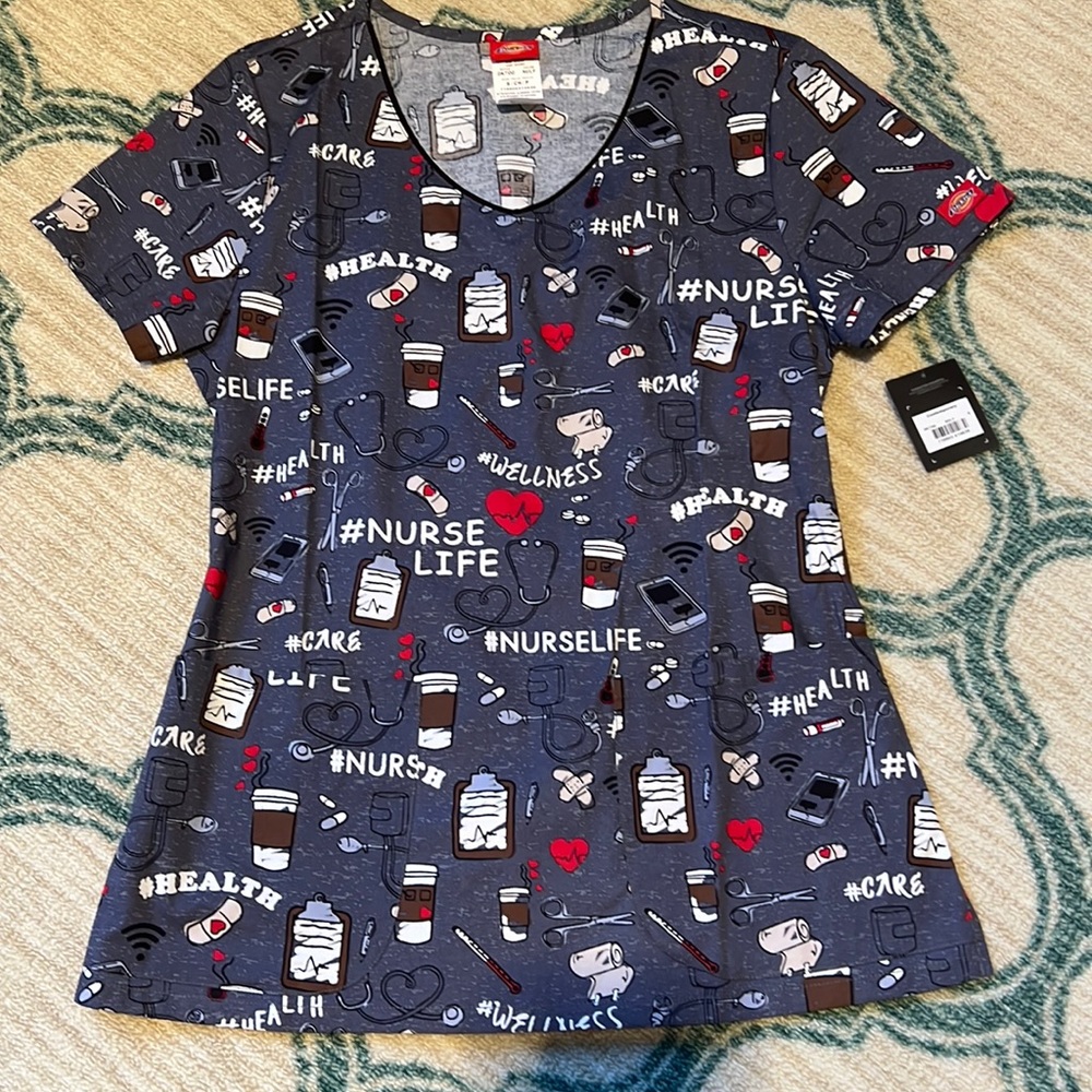 New with tags dickies scrub top. #NurseLife.